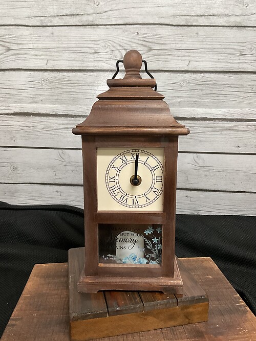 Clock lantern with saying