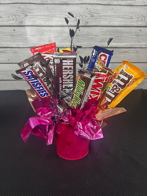 12 piece Candy Bar Bouquet